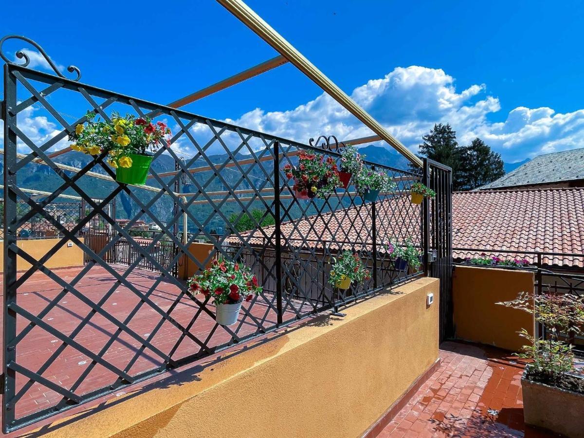 Terrazza San Martino Apartment Беладжо Екстериор снимка